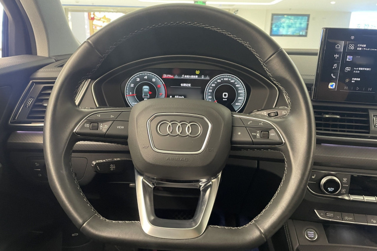 奥迪Q5L 2022款 改款 40T 豪华动感型中控内饰7001