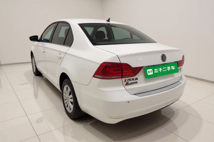 大众 桑塔纳 2016款 1.6L 手动风尚版车身外观5