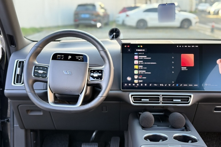 理想汽车 理想L8 2023款 Pro中控内饰7003