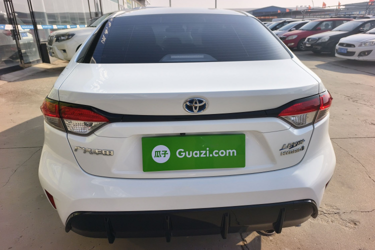 丰田 雷凌 2023款 智能电混双擎 1.8L 运动版车身外观6