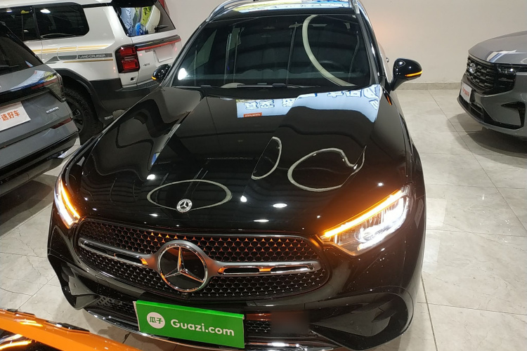 奔驰GLC 2024款 GLC 300 L 4MATIC 动感型 5座车身外观2