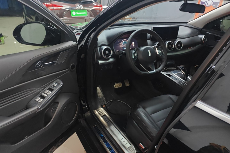 魏牌 VV5 2021款 1.5T 两驱智先锋中控内饰20
