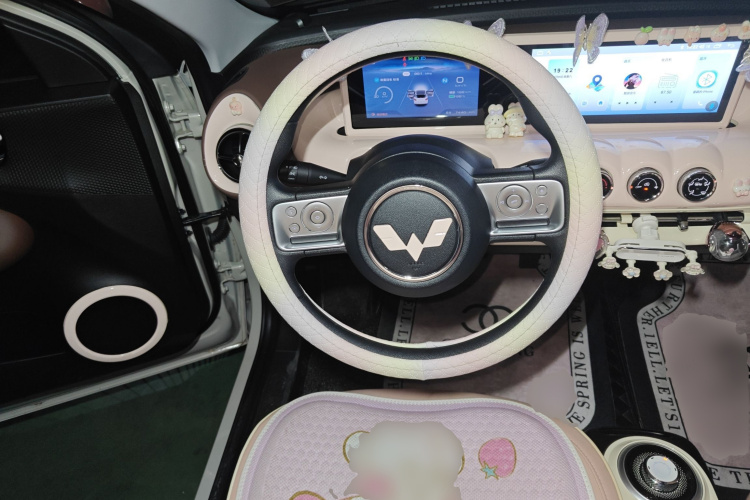 五菱汽车 五菱缤果 2023款 203km 舒享款中控内饰13