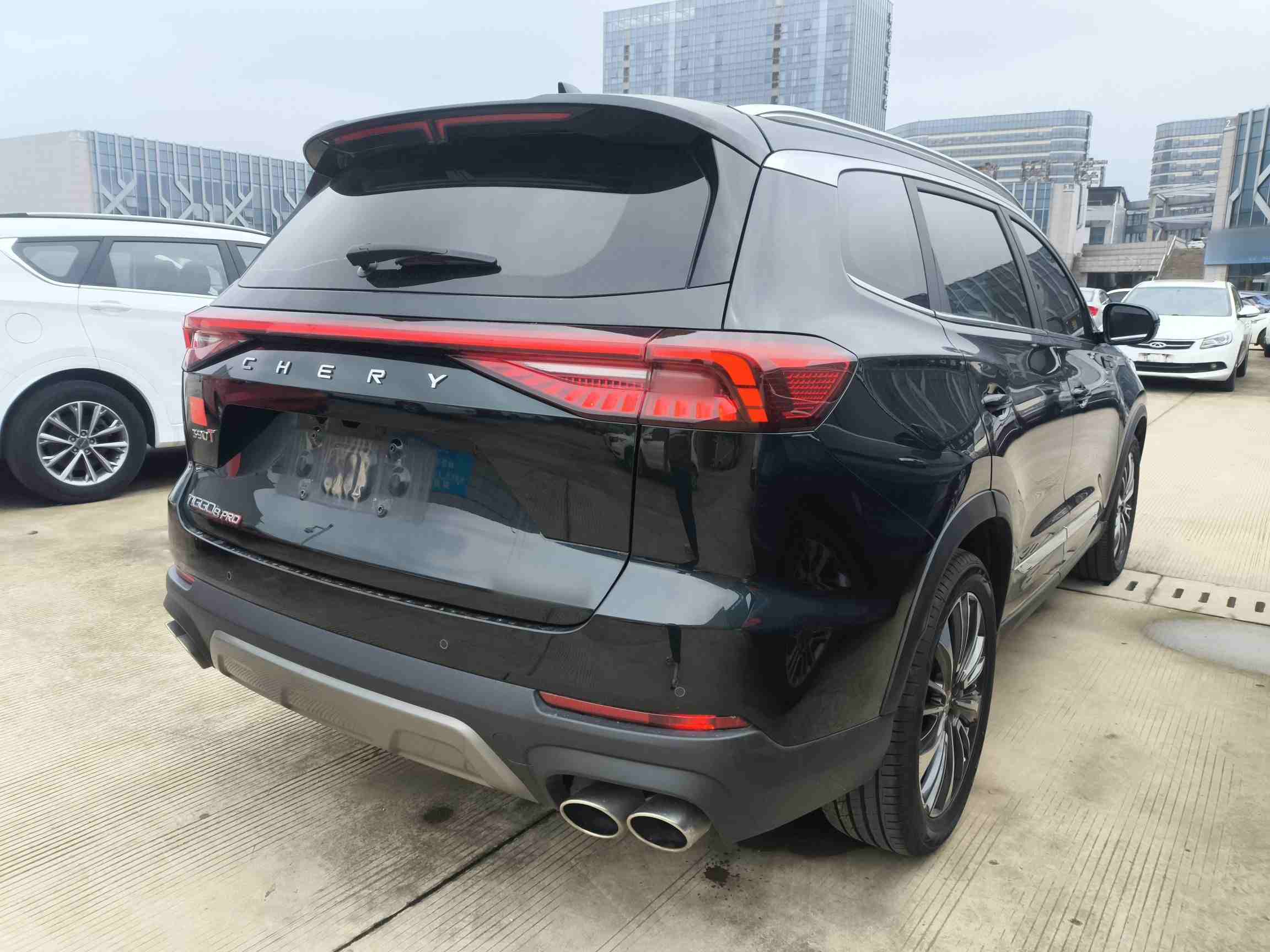 车辆右后45度角外观展示