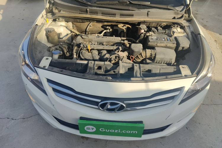 现代 瑞纳 2014款 1.4L 自动智能型GLS机舱底盘24