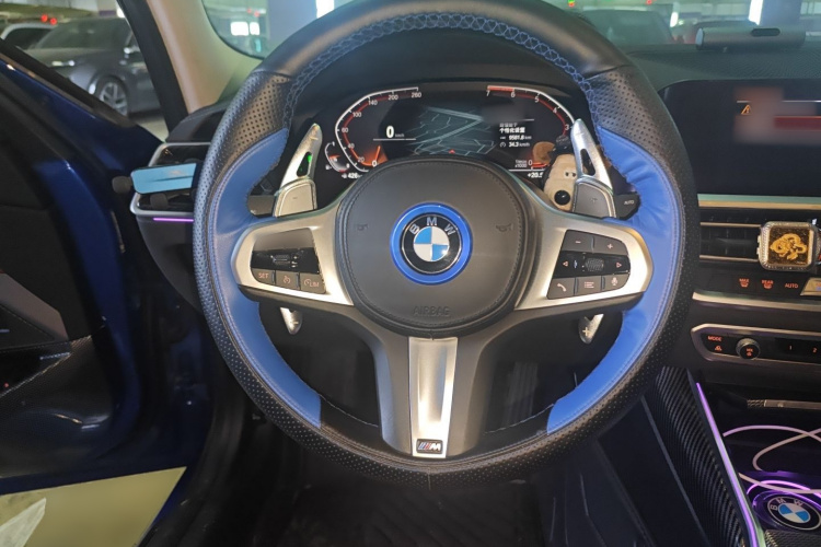 宝马3系 2022款 改款 325Li M运动曜夜套装中控内饰13