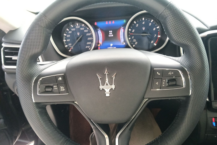 玛莎拉蒂 Ghibli 2017款 3.0T 标准版中控内饰13