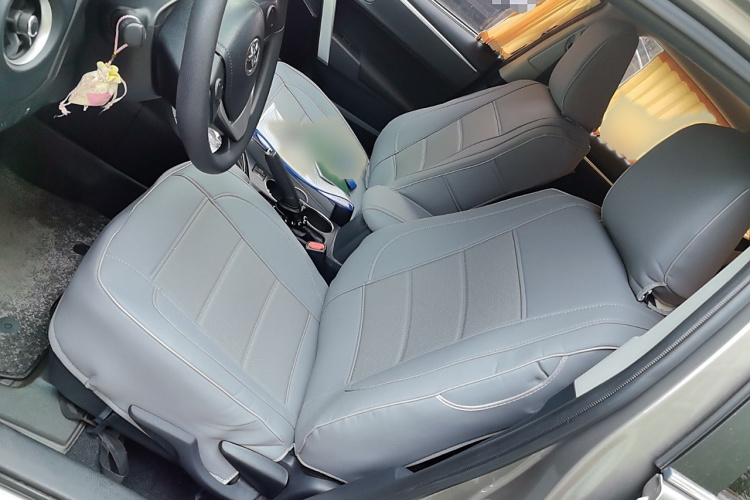 丰田 卡罗拉 2017款 改款 1.2T S-CVT GL-i局部细节19