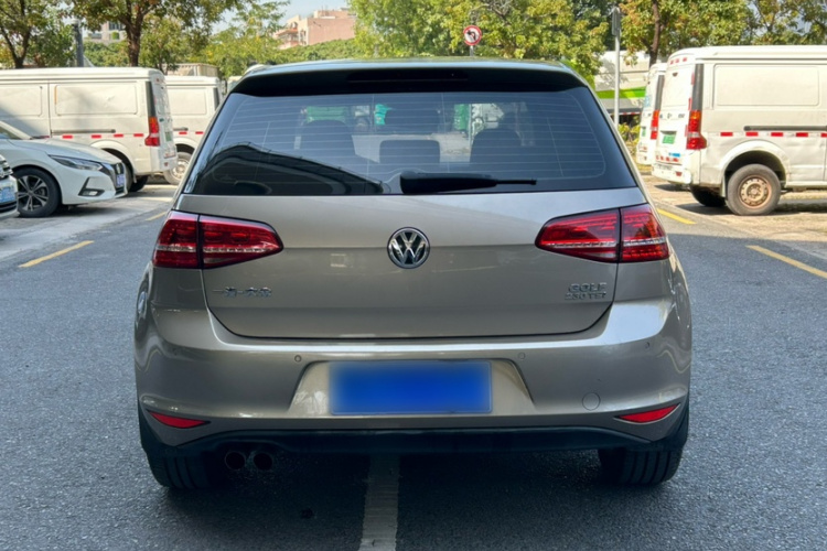 大众 高尔夫 2016款 230TSI 自动舒适型车身外观6001