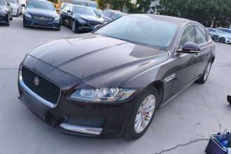 捷豹XFL 2017款 XFL 2.0T 240PS 豪华版