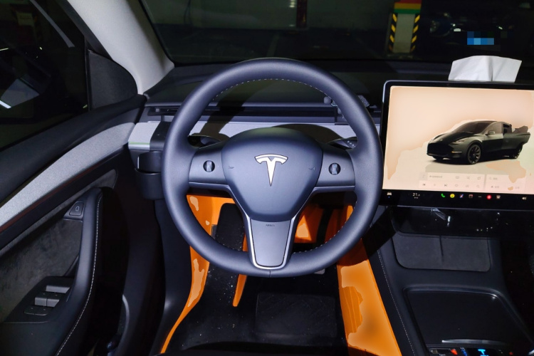 特斯拉 Model Y 2024款 后轮驱动版中控内饰13