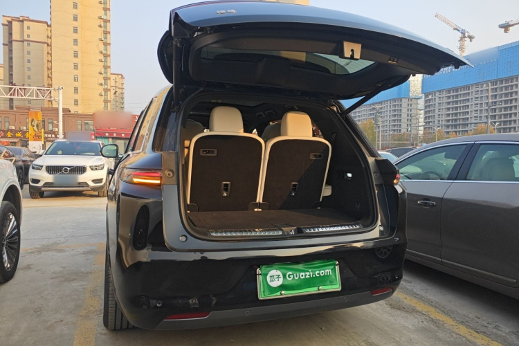 理想汽车 理想L8 2023款 Pro机舱底盘23