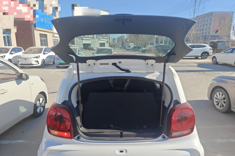 荣威 科莱威CLEVER 2022款 311km元气啵啵版机舱底盘23