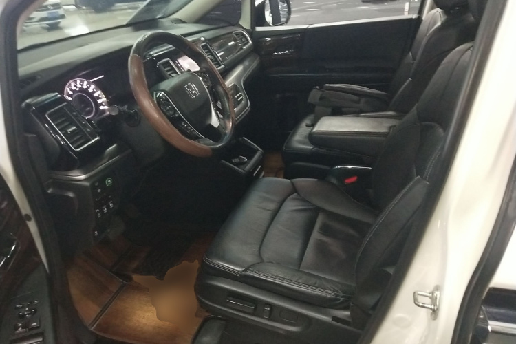 本田 艾力绅 2016款 2.4L 豪华版中控内饰19