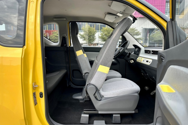 五菱汽车 宏光MINIEV 2022款 马卡龙臻享款 磷酸铁锂中控内饰7006