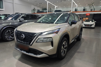 日产 奇骏 2023款 e-POWER 超混双电机四驱豪华版