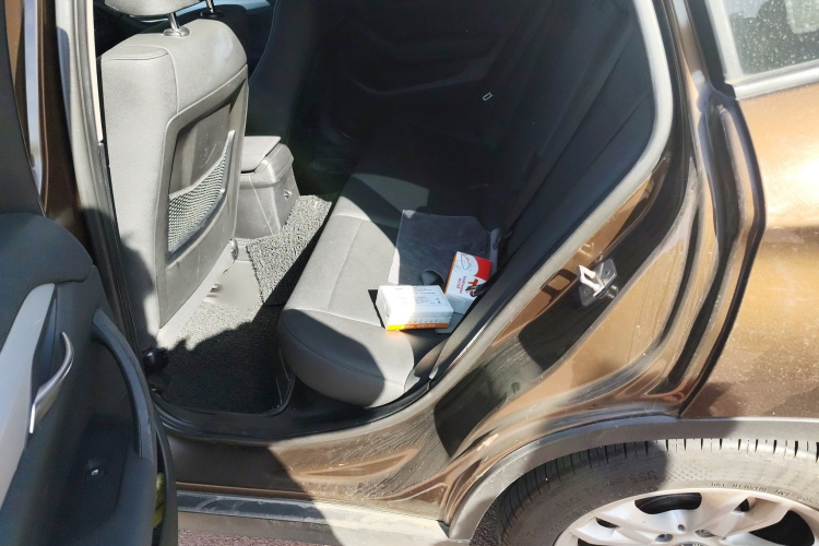 宝马X1 2012款 sDrive20i 领先型中控内饰7004