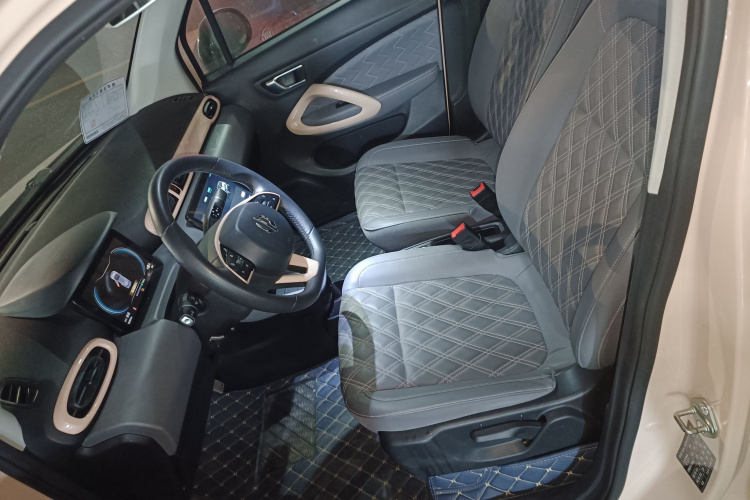 零跑汽车 零跑T03 2021款 400豪华Pro版中控内饰19