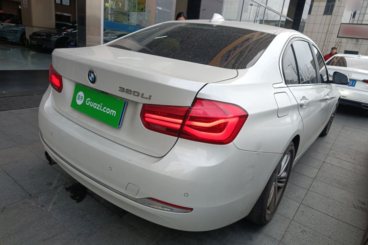 宝马3系 2017款 320Li 时尚型车身外观7