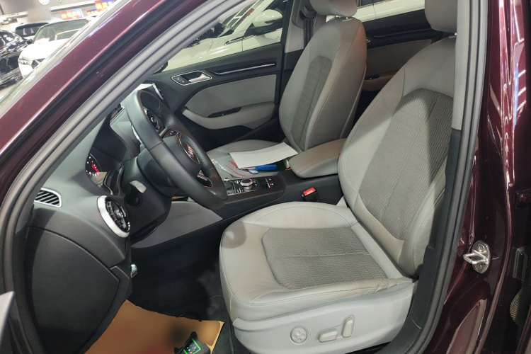 奥迪A3 2019款 Limousine 35 TFSI 时尚型 国VI中控内饰19