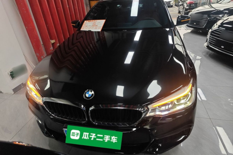 宝马5系 2018款 改款 530Li 领先型 M运动套装车身外观2