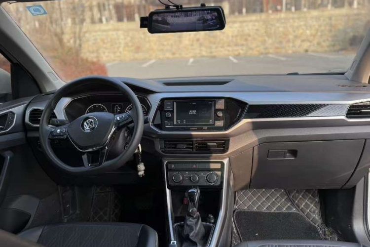 大众 途铠 2019款 280TSI DSG舒适版中控内饰7004