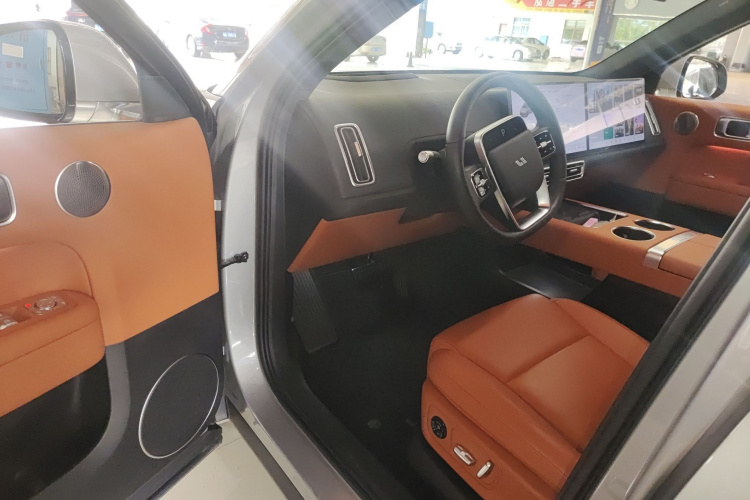 理想汽车 理想L6 2024款 Max中控内饰20