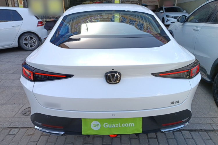 长安 逸动 2024款 1.5T GDI自动 旗舰型车身外观6