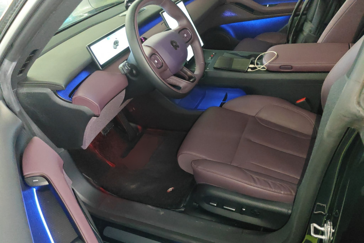 蔚来ET5 2022款 75kWh中控内饰19