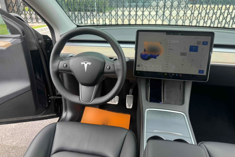 特斯拉 Model Y 2021款 标准续航后驱版中控内饰7012