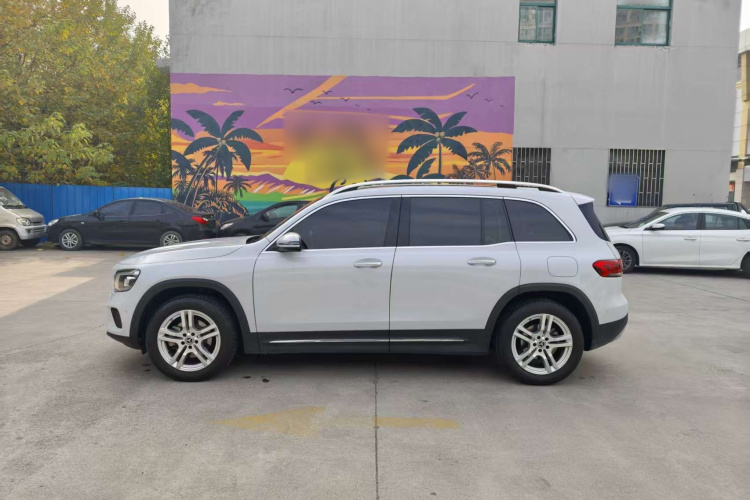 奔驰GLB 2020款 GLB 200 动感型车身外观6008