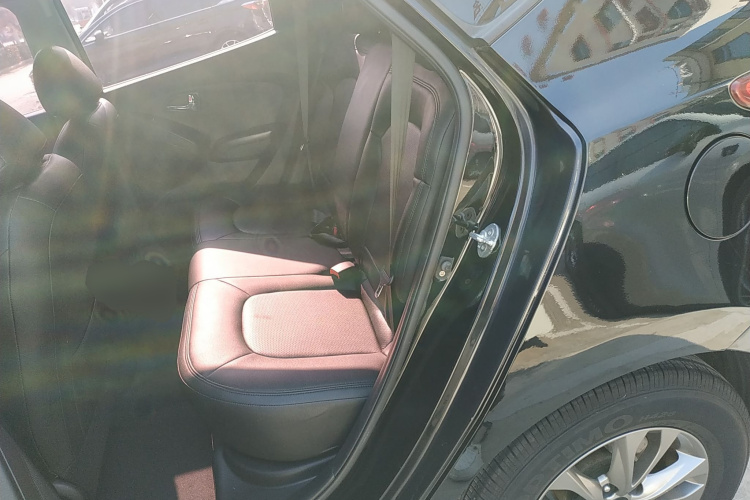 北京现代ix35 2015款 2.0L 自动两驱舒适型 国V中控内饰21