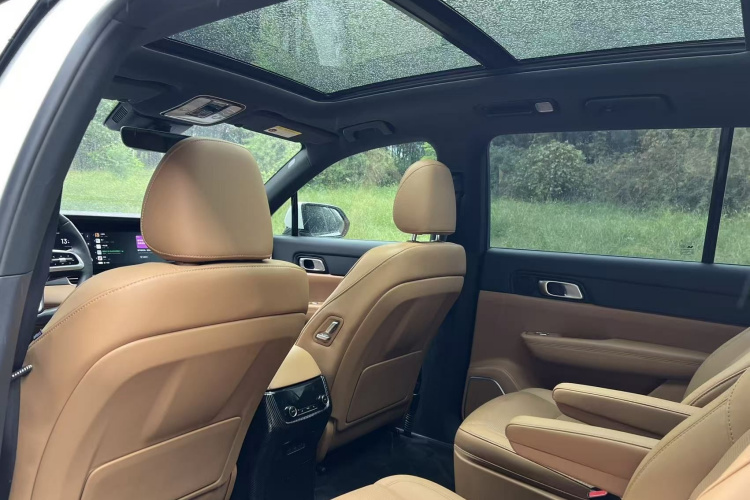 理想汽车 理想ONE 2021款 增程6座版中控内饰7005