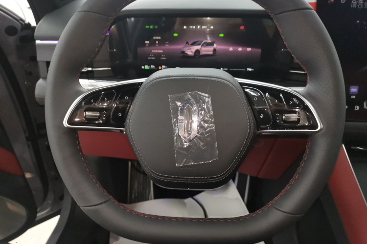 鸿蒙智行 问界M5 2025款 增程   Ultra 四驱版中控内饰13