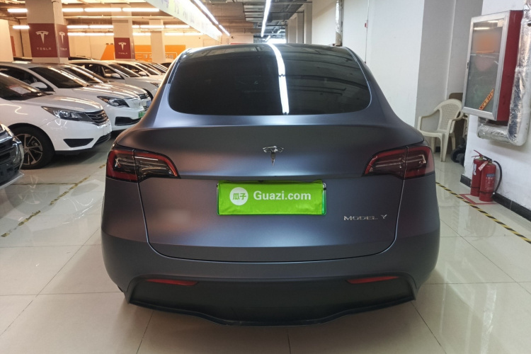 特斯拉 Model Y 2022款 改款 长续航全轮驱动版车身外观6