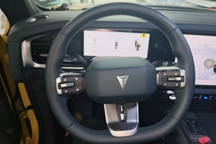 深蓝汽车 深蓝G318 2025款 无忧穿越版 四驱秘境版中控内饰13