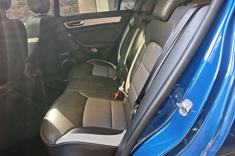 观致5 2017款 1.6T 自动尊贵型中控内饰21