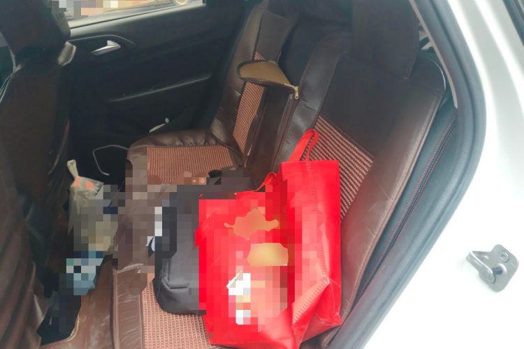 中华V3 2020款 1.6L 手动舒适星空版中控内饰21