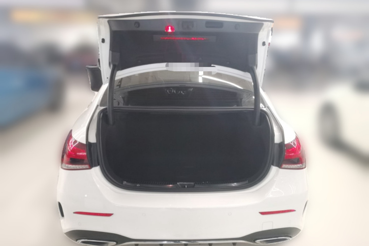 奔驰A级 2019款 A 200 L 运动轿车中控内饰23