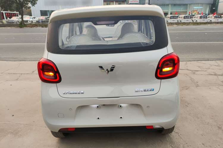 五菱汽车 宏光MINIEV 2025款 四门版 进阶款车身外观6