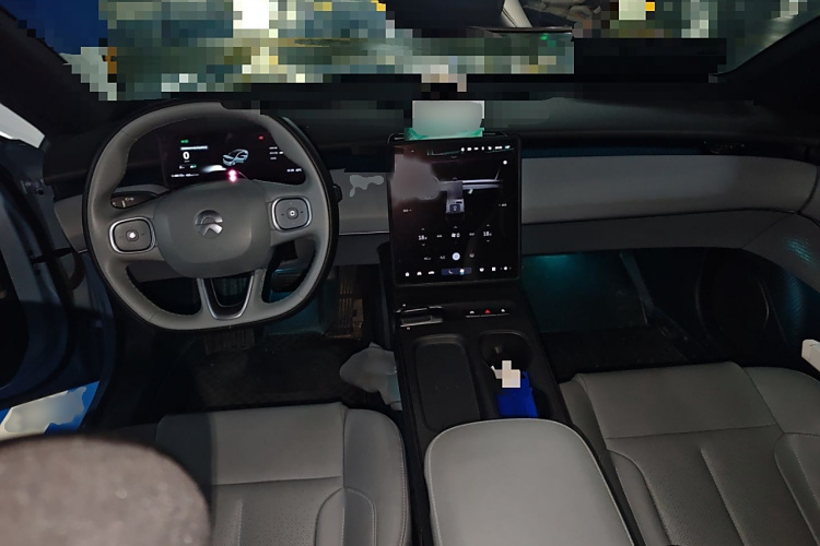蔚来ET5 2022款 75kWh中控内饰7002
