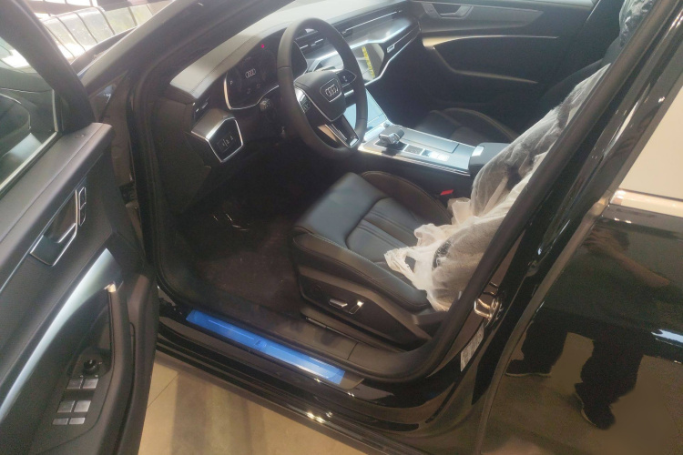 奥迪A6L 2025款 40 TFSI 豪华动感型中控内饰7005