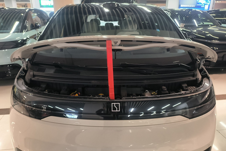 极氪MIX 2025款 长续航智驾版局部细节24