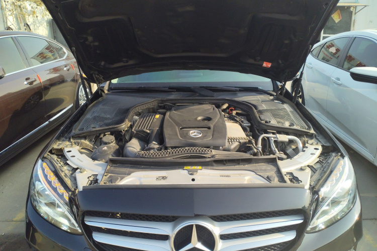 奔驰C级 2017款 C 180 L 运动版机舱底盘24