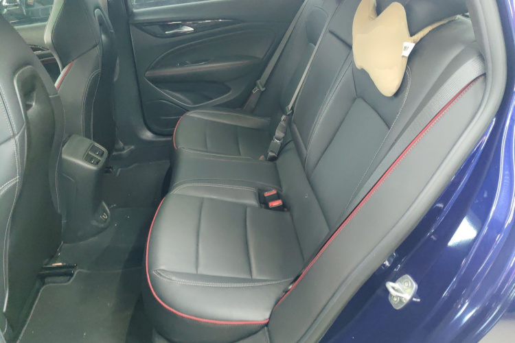 别克 君威 2020款 GS 28T 精英型中控内饰7004