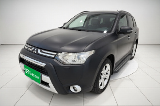 三菱 欧蓝德(进口) 2013款 2.4L 四驱豪华导航版 7座