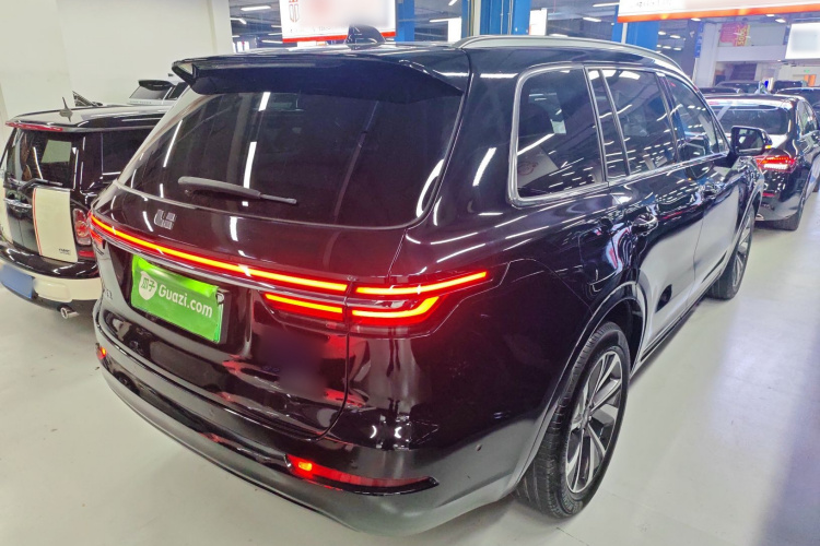 理想汽车 理想ONE 2021款 增程6座版车身外观7