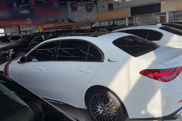 奔驰C级 2025款 改款 C 260 L 运动版车身外观6005