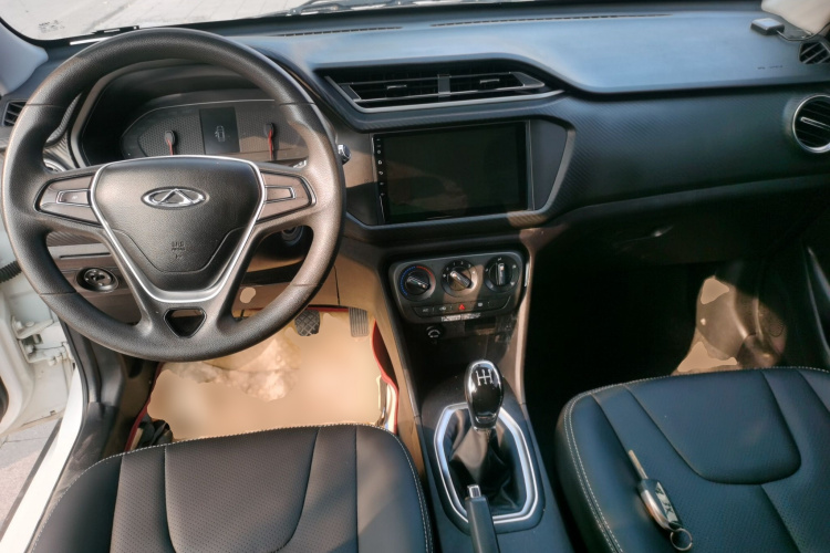 奇瑞 瑞虎3X 2018款 1.5L 手动舒适版中控内饰12