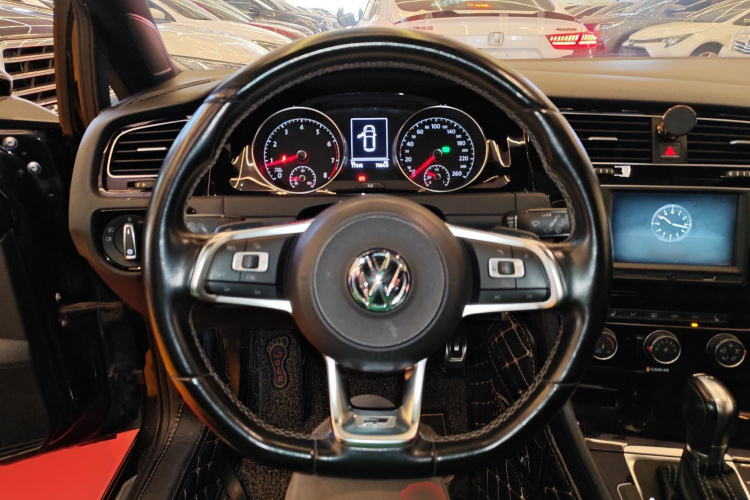 大众 高尔夫 2017款 280TSI 自动R-Line百万辆纪念版局部细节13